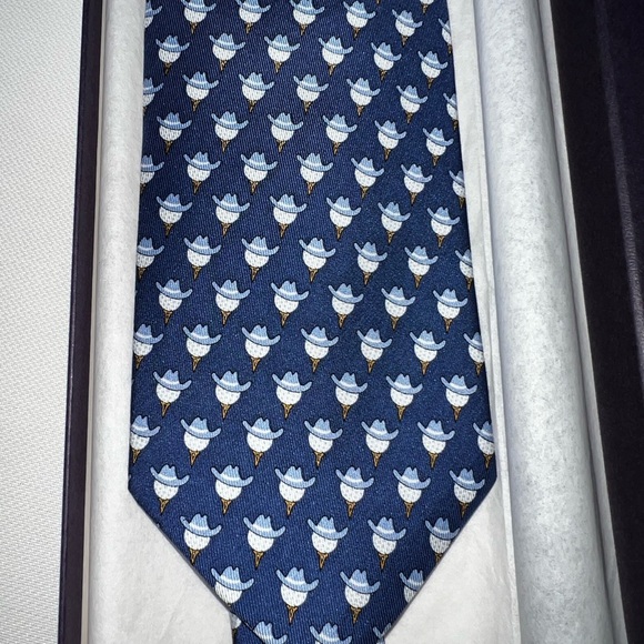 NWT Vineyard Vines silk tie - Picture 7 of 9